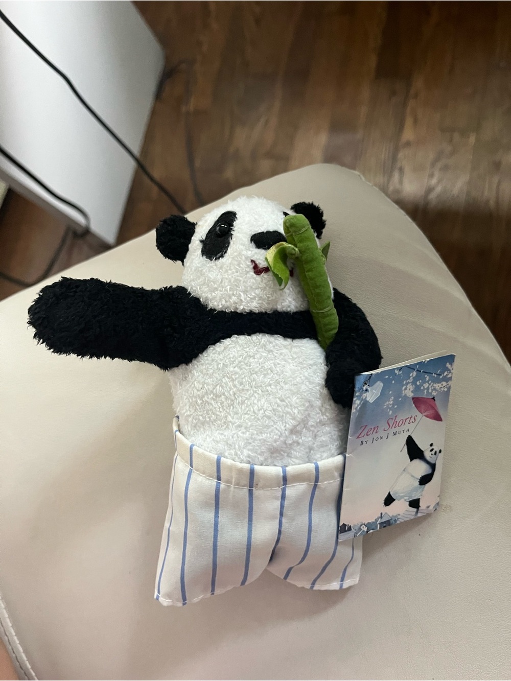 Zen shorts Stillwater panda doll small